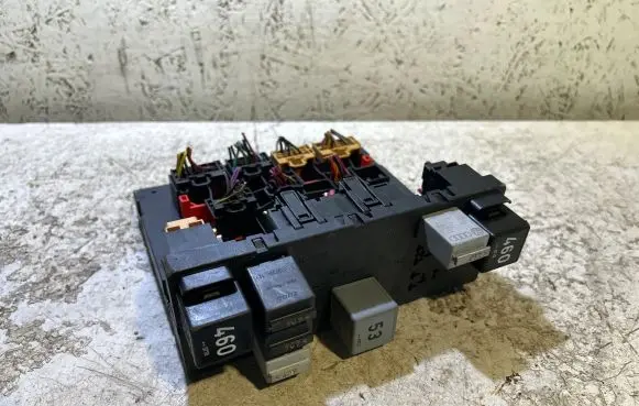 Volkswagen PASSAT B6 Comfort/convenience module 3C0937049AG F005V00633 H52S2002
