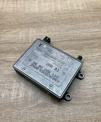 Mercedes-Benz C W203 Aerial antenna amplifier 2118200885