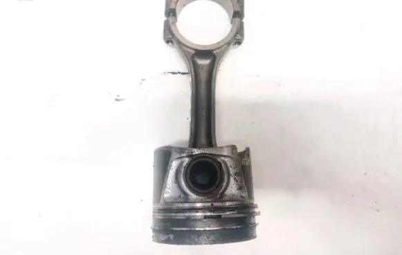 Volkswagen PASSAT B6 Piston with connecting rod