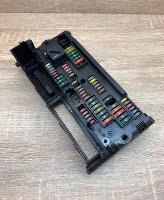 BMW 5 F10 F11 Fuse module 9252815 1703344