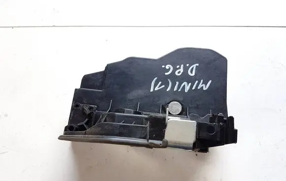 Mini Cooper Countryman R60 Rear door lock 7318418
