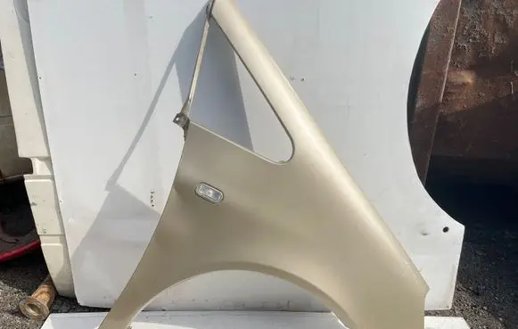 Ford Galaxy Fender