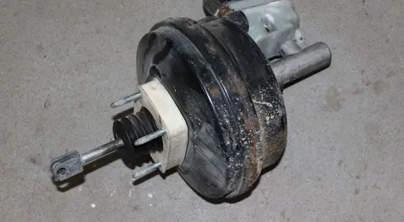 Chevrolet Colorado Brake booster 18047486