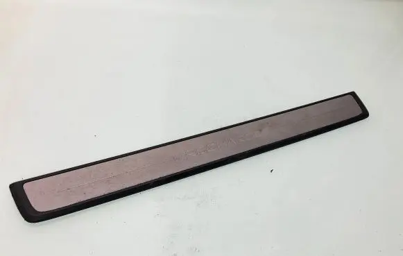Volvo XC40 Front sill trim cover 32132599