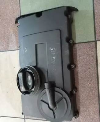 Audi A4 S4 B7 8E 8H Rocker cam cover 03G103469K