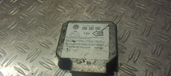Volkswagen Golf III Airbag control unit/module 6n0909603 5wk4137