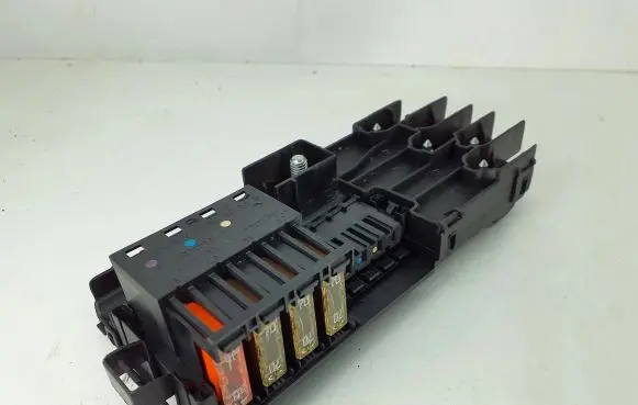 Mercedes-Benz ML W164 Fuse box set 2115452601