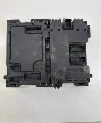 Peugeot 206 Comfort/convenience module S105872300E 00348901 0880979396