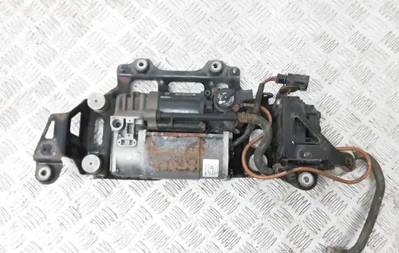 Audi A8 S8 D4 4H Air suspension compressor/pump 4H0616005C