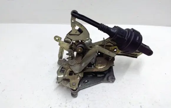 Mercedes-Benz C W202 Rear door lock 2027300635