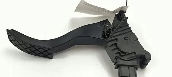 Volkswagen PASSAT B8 Pedal assembly 5Q1723503H