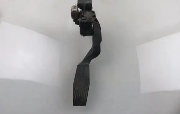 Opel Zafira B Accelerator throttle pedal 6PV00811400 9202341BT