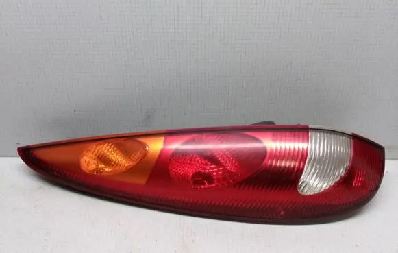 Nissan Almera Tino Rear/tail lights