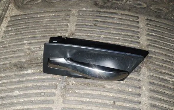 BMW 5 E60 E61 Rear door interior handle 7076255