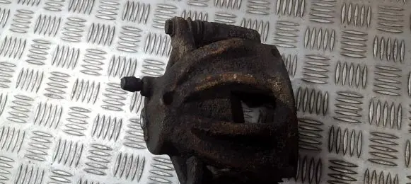 Toyota Corolla Verso AR10 Front brake caliper