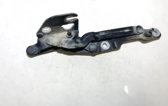 Audi A4 S4 B5 8D Tailgate/trunk/boot hinge 8d5827302c