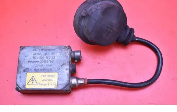 Volvo S40, V40 Voltage converter/converter module 30859759