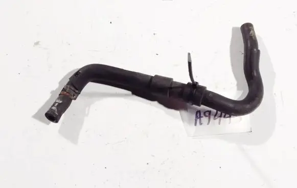 Volkswagen Touran II Engine coolant pipe/hose