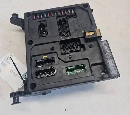 Ford Galaxy Fuse module 7M0971882A