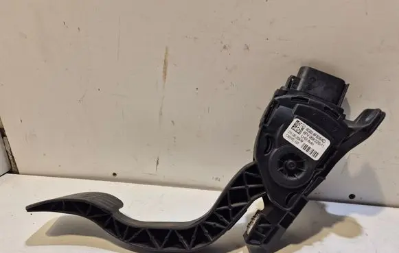 Ford S-MAX Accelerator throttle pedal 6G929F836KD 6PV00922011