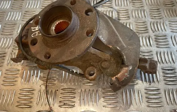 Opel Corsa D Front wheel hub 55703153 55703 55703155