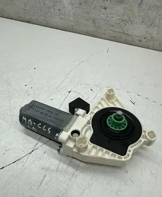 Mercedes-Benz CLS C218 AMG Front door window regulator motor 934532100 A2078200542 24053285