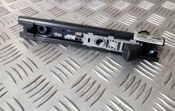 Chrysler Voyager Seat belt adjustment rail 04680460AI