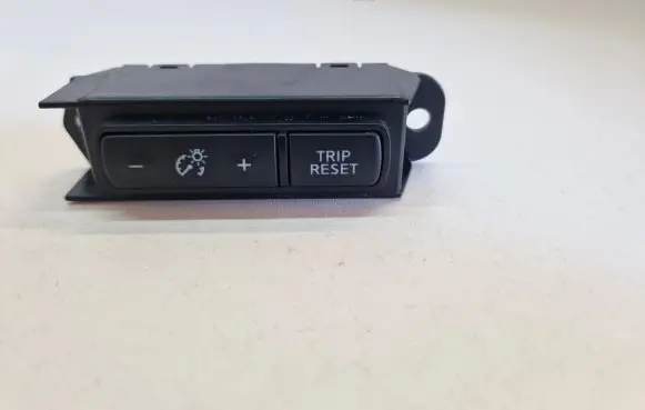 Nissan Leaf II (ZE1) Other switches/knobs/shifts 81018C