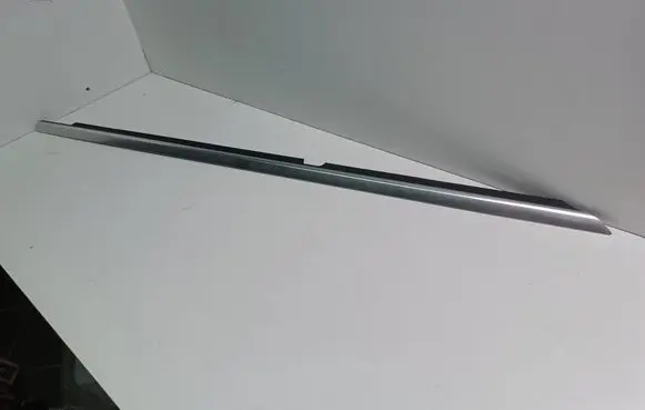 Mercedes-Benz GLE (W166 - C292) Rear door trim (molding) A1667350365