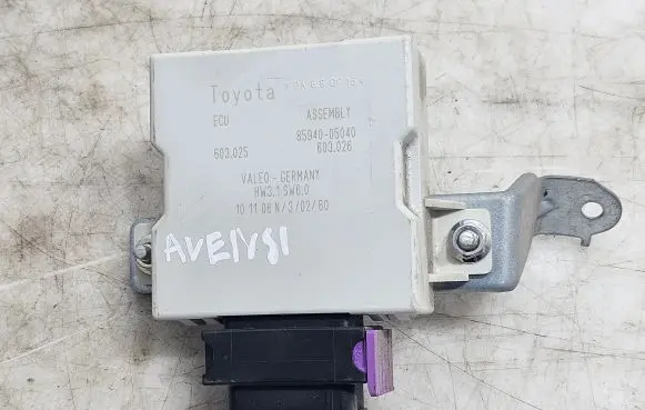 Toyota Avensis T250 Window wiper relay 8594005040