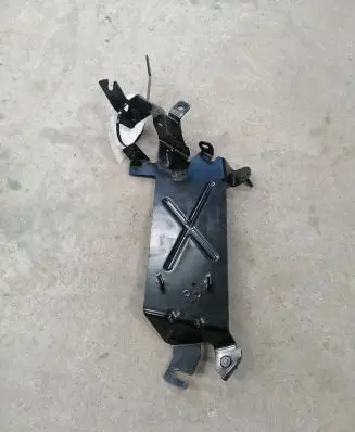Renault Captur II Other engine bay part 237146784R