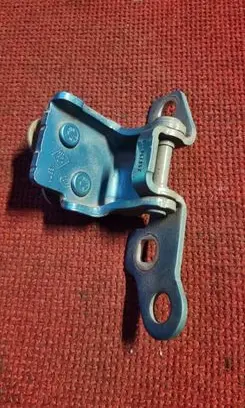 Renault Modus Rear door lower hinge 213718B