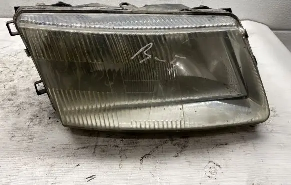 Volkswagen PASSAT B7 USA Headlight/headlamp 14869200