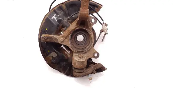 Toyota Corolla Verso AR10 Front wheel hub