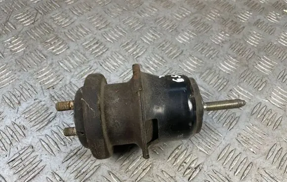 Subaru Outback Engine mount bracket