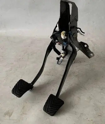 Mitsubishi Space Star Pedal assembly 