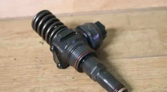 Volkswagen Golf IV Fuel injector 038130073AL