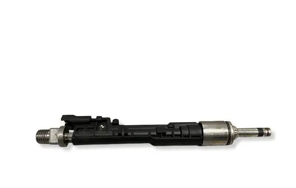BMW 4 F36 Gran coupe Fuel injector 0261500172 7639994