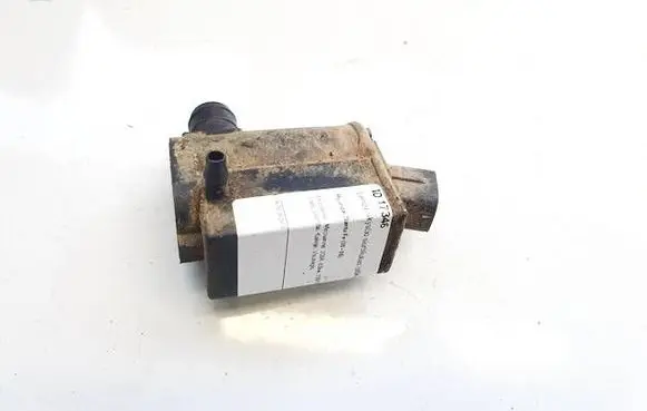 Volkswagen Touareg I Windscreen/windshield washer pump 9851026100