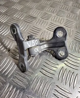 Volvo V50 Front door lower hinge 30784890 A046572