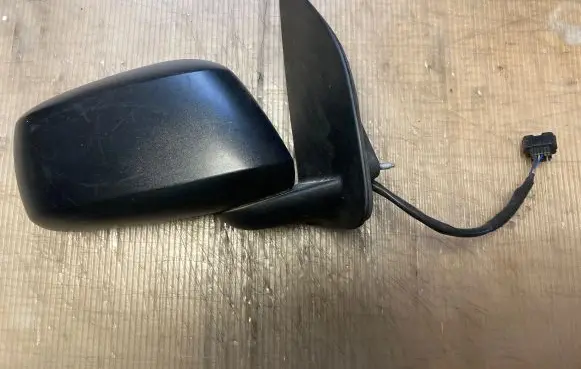 Nissan Navara Front door electric wing mirror