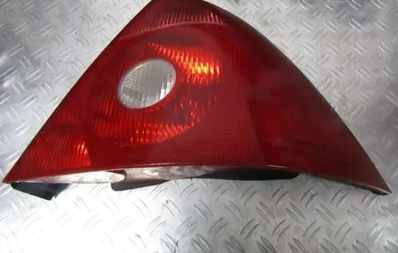 Ford Mondeo Mk III Rear/tail lights 1s7113404a 1s71-13404-a