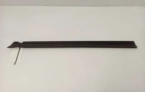 Mercedes-Benz E W212 Rubber seal front coupe door window A2127250910 A2127250965 A2127251065