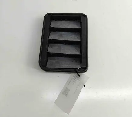 BMW X2 U10 Quarter panel pressure vent 9201647