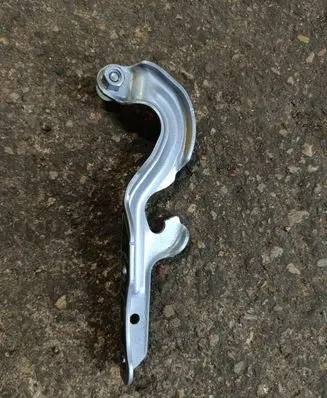 Dodge Durango Tailgate/trunk/boot hinge 16919