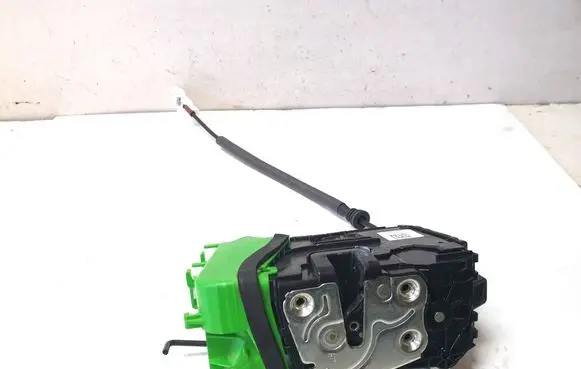 KIA Sorento Front door lock 81310P2000