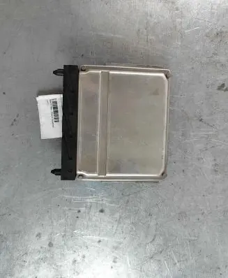 Volvo XC90 Engine control unit/module 08675760a