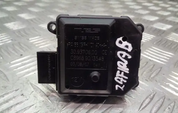 Opel Zafira B A/C air flow flap actuator/motor 309370600