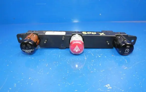 Fiat 500X Hazard light switch 07356109130 30281077 160915
