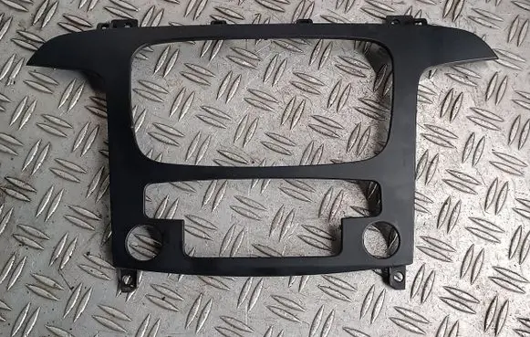 Ford Galaxy Radio/GPS head unit trim 18522 ZM21